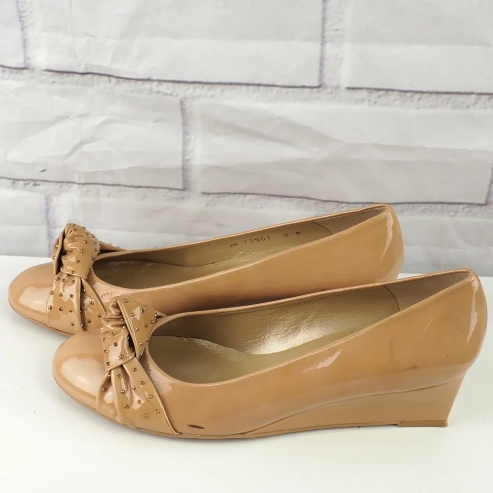 Stuart Weitzman 8 tan patent leather wedge heels